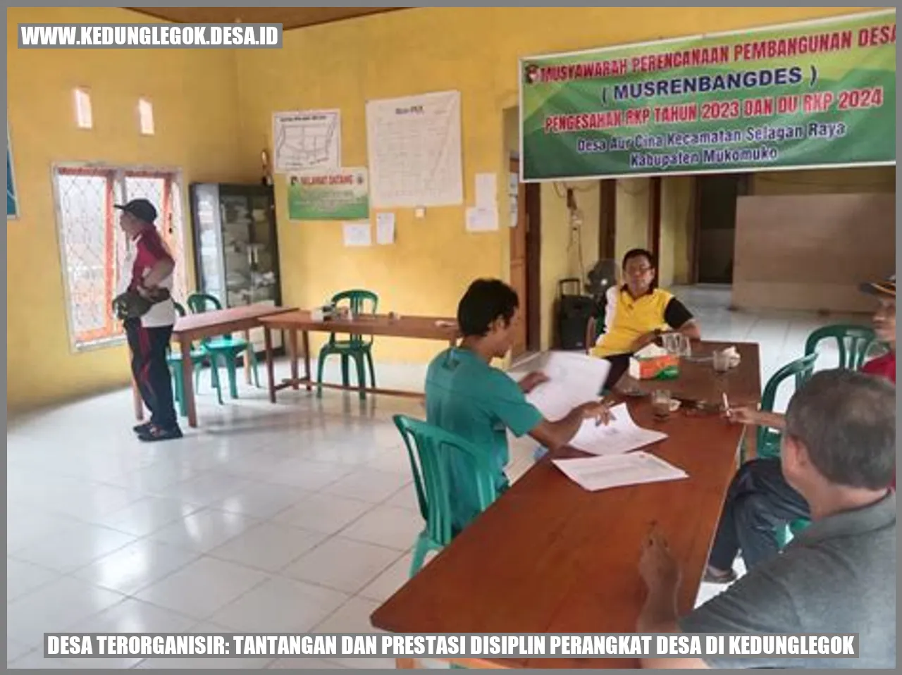 Desa Terorganisir: Tantangan dan Prestasi Disiplin Perangkat Desa di Kedunglegok