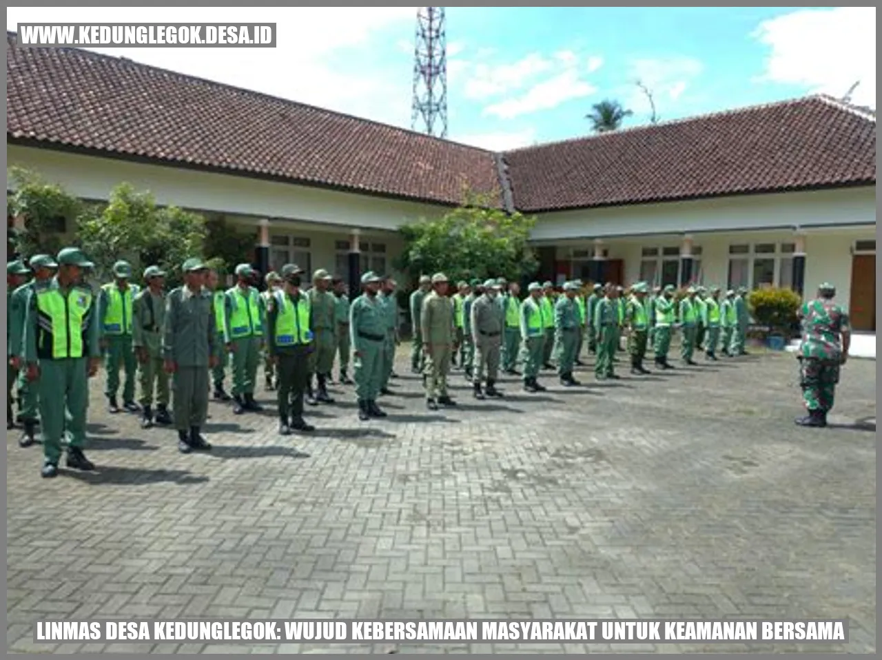 Linmas Desa Kedunglegok: Wujud Kebersamaan Masyarakat untuk Keamanan Bersama